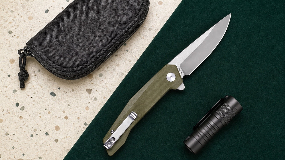 Grüner HOPIAN Vex Messer mit Beutel und Taschenlampe für den Alltag